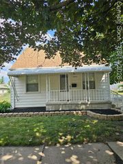 28510 Hillview Street, Roseville, MI 48066