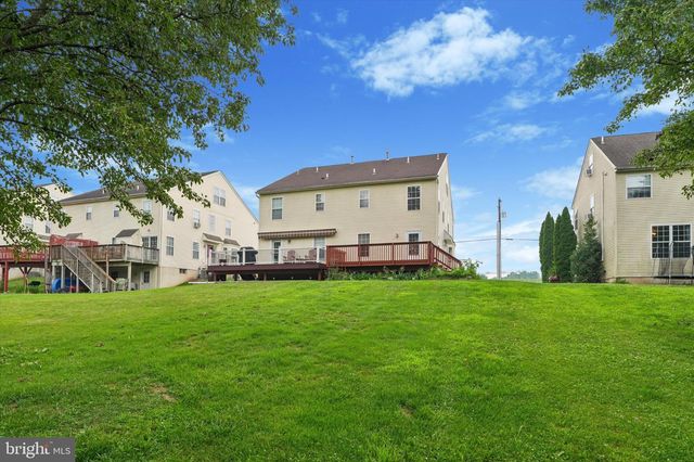 317 W SIXTH ST, East Greenville, PA 18041
