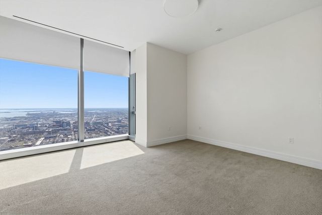 1 Dalton 5203, Boston, MA 02115