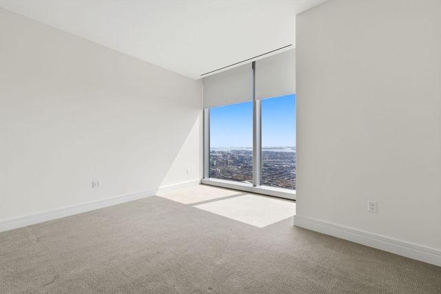 1 Dalton 5203, Boston, MA 02115