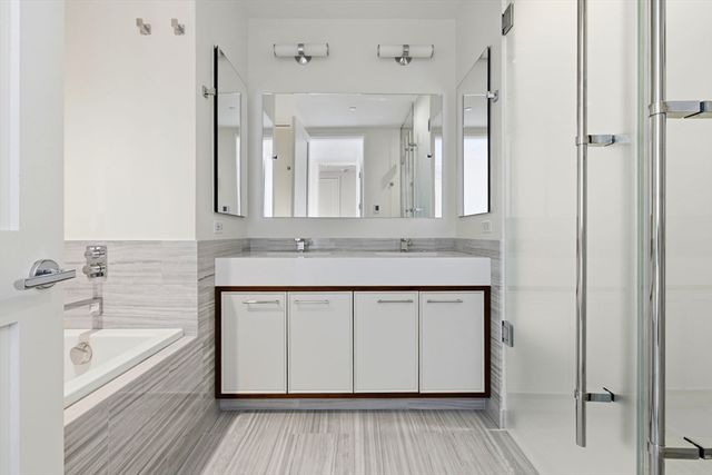 1 Dalton 5203, Boston, MA 02115