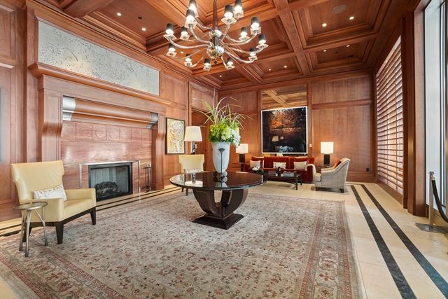 1 Dalton 5203, Boston, MA 02115