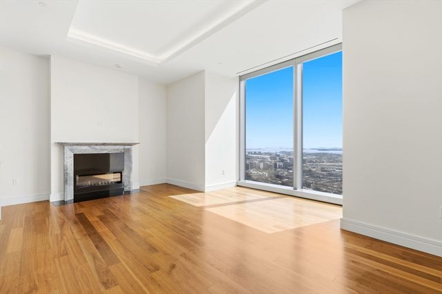 1 Dalton 5203, Boston, MA 02115
