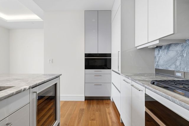 1 Dalton 5203, Boston, MA 02115