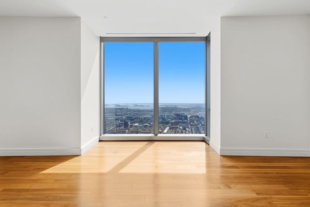 1 Dalton 5203, Boston, MA 02115