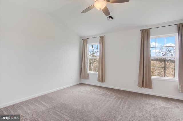 76 COOP LN, Hanover, PA 17331