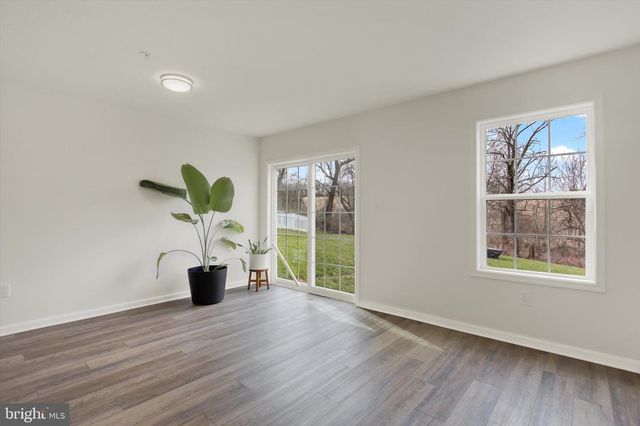 76 COOP LN, Hanover, PA 17331