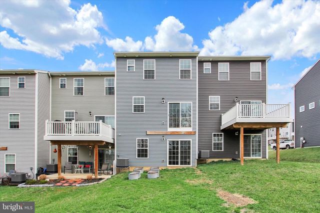 76 COOP LN, Hanover, PA 17331