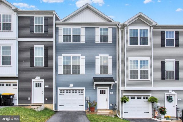 76 COOP LN, Hanover, PA 17331