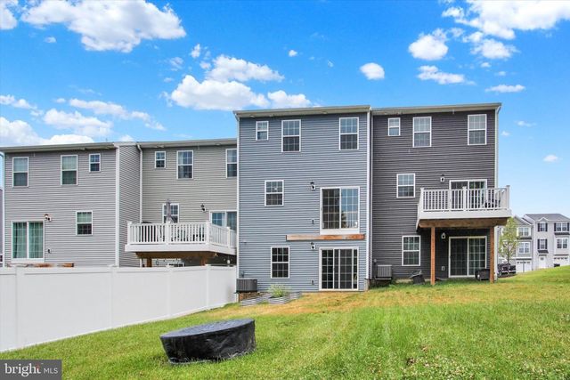 76 COOP LN, Hanover, PA 17331