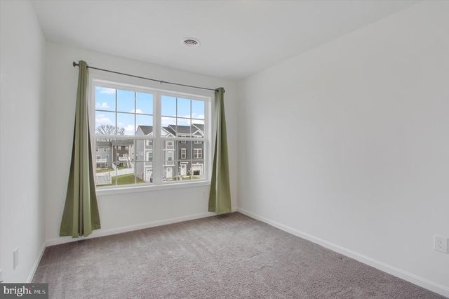 76 COOP LN, Hanover, PA 17331