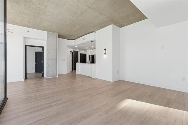 3324 Peachtree NE Road 801, Atlanta, GA 30326