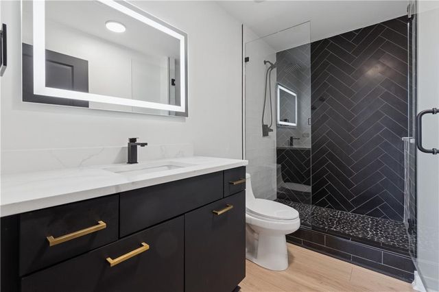 3324 Peachtree NE Road 801, Atlanta, GA 30326