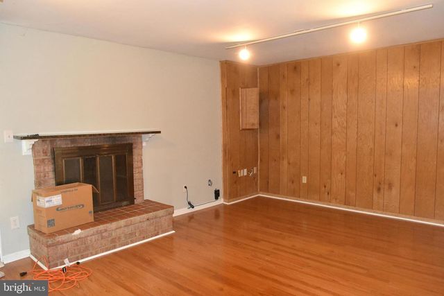 4557 KING EDWARD CT, Annandale, VA 22003
