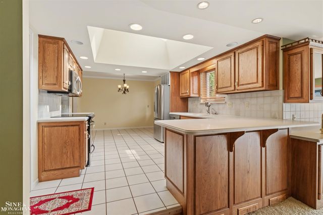 37936 Seaway Ct Court, Harrison Twp, MI 48045