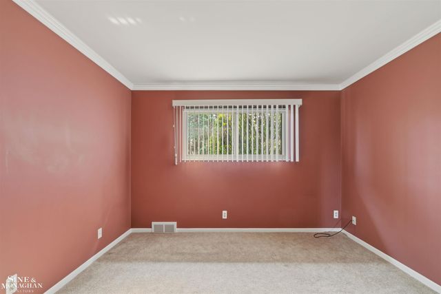 37936 Seaway Ct Court, Harrison Twp, MI 48045
