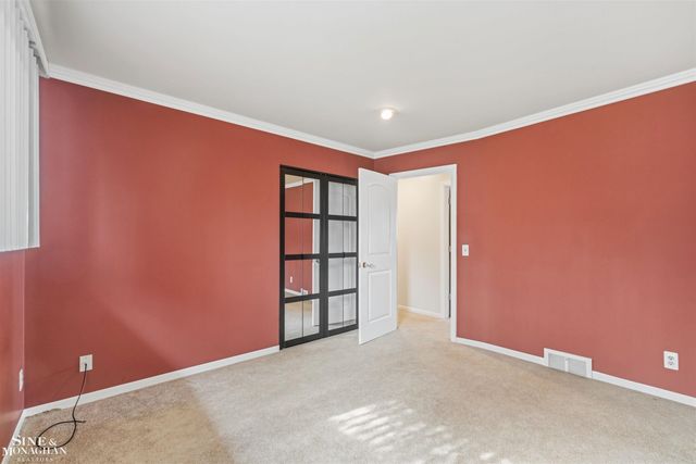 37936 Seaway Ct Court, Harrison Twp, MI 48045