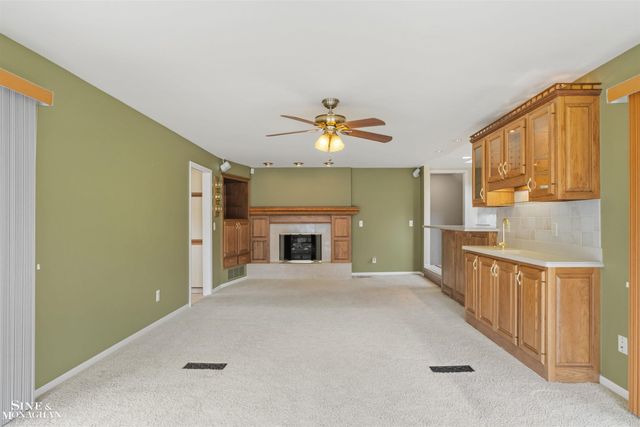 37936 Seaway Ct Court, Harrison Twp, MI 48045