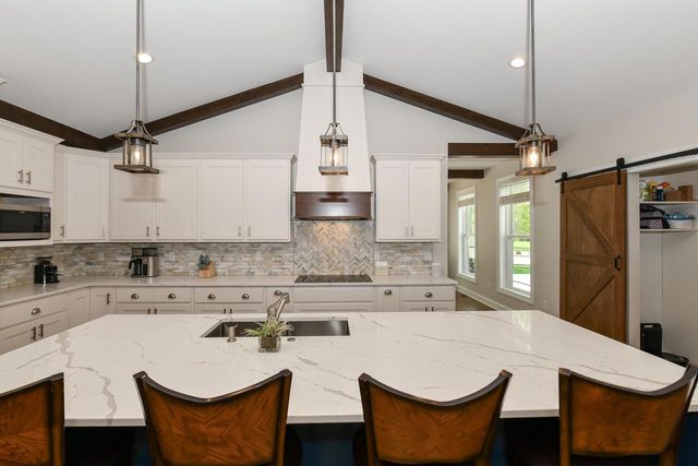 19872 79th STREET, Bristol, WI 53104