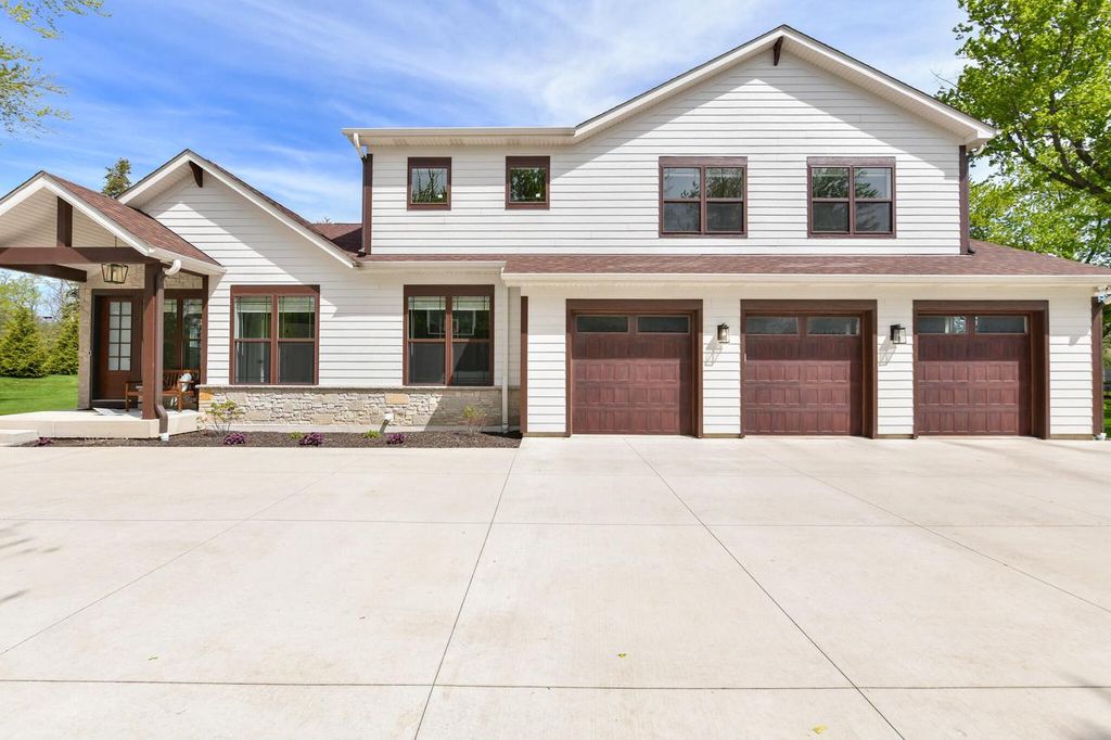 19872 79th STREET, Bristol, WI 53104