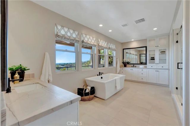17 Ponte, Lake Forest, CA 92630