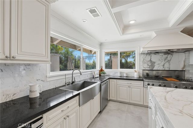 940 N Silent Ranch Drive, Glendora, CA 91741
