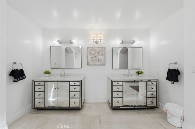 940 N Silent Ranch Drive, Glendora, CA 91741