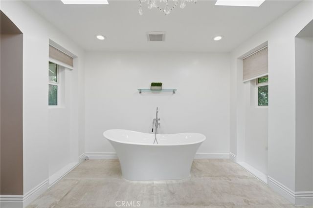 940 N Silent Ranch Drive, Glendora, CA 91741
