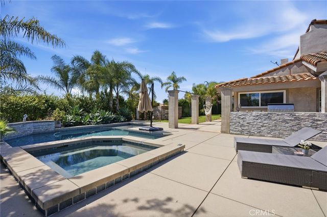 940 N Silent Ranch Drive, Glendora, CA 91741