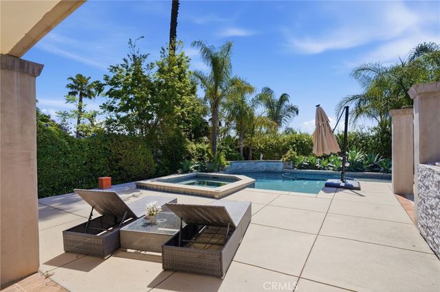 940 N Silent Ranch Drive, Glendora, CA 91741
