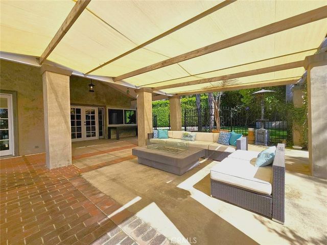 940 N Silent Ranch Drive, Glendora, CA 91741