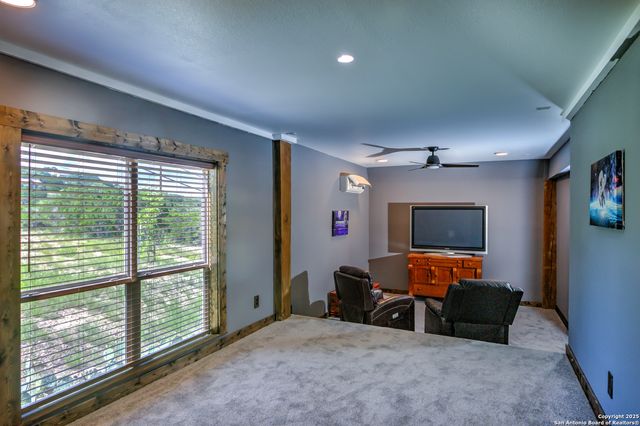 189 Scenic Sunset, Lakehills, TX 78063