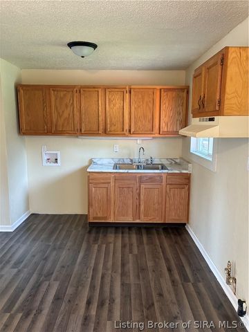 1105 Spruce Drive, Jeffersonville, IN 47130