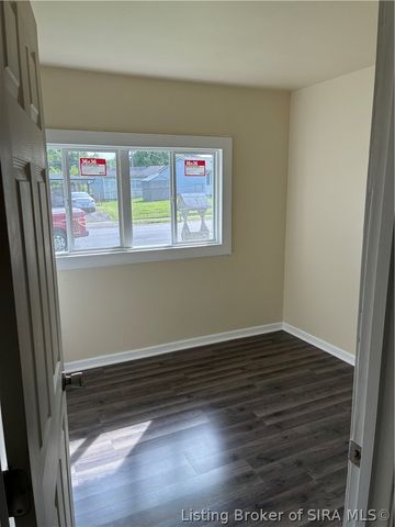 1105 Spruce Drive, Jeffersonville, IN 47130