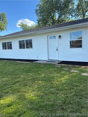 1105 Spruce Drive, Jeffersonville, IN 47130