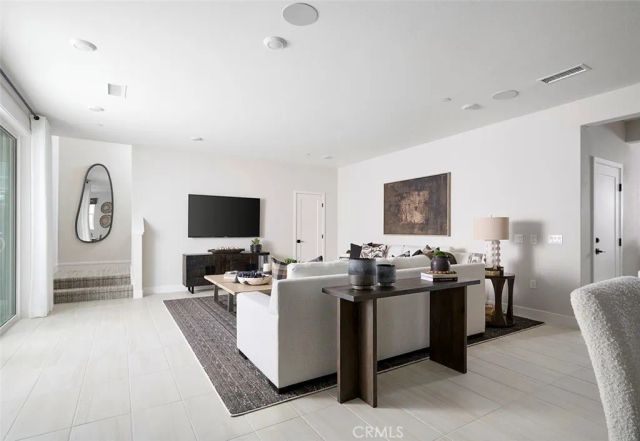 3710 Crossen Drive, Corona, CA 92883