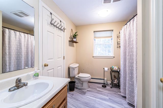 30 Pondview Drive, Derry, NH 03038