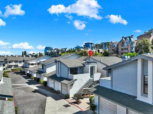 8878 Regents Road 201, San Diego, CA 92122