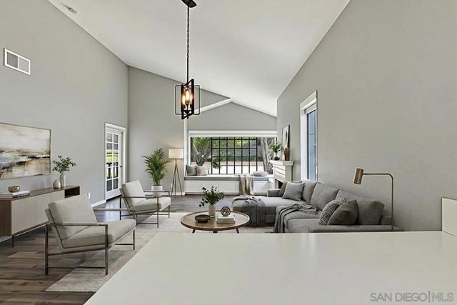 8878 Regents Road 201, San Diego, CA 92122