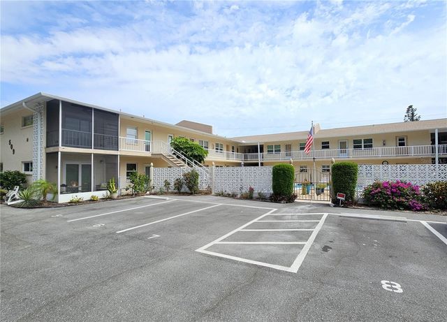509 W VENICE AVENUE 102, Venice, FL 34285