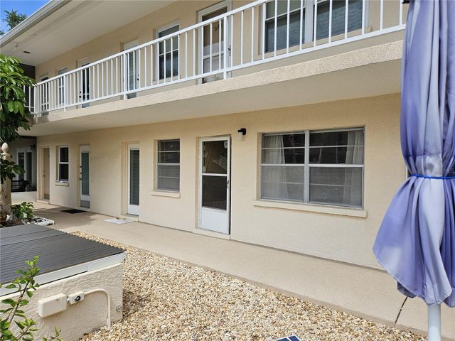 509 W VENICE AVENUE 102, Venice, FL 34285