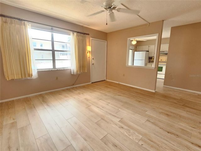 509 W VENICE AVENUE 102, Venice, FL 34285