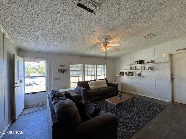 3916 Larkspur Circle, Marianna, FL 32446