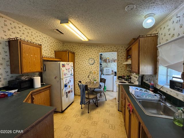 3916 Larkspur Circle, Marianna, FL 32446