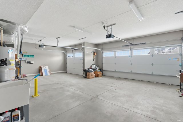 5617 Bear Creek Pass, Auburn, IN 46706