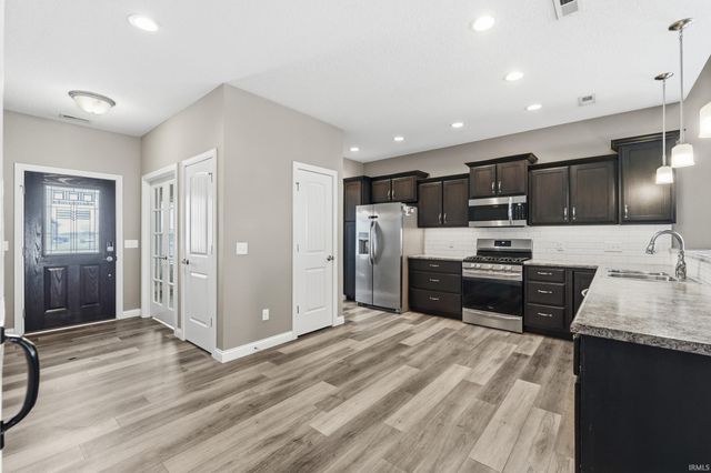 5617 Bear Creek Pass, Auburn, IN 46706