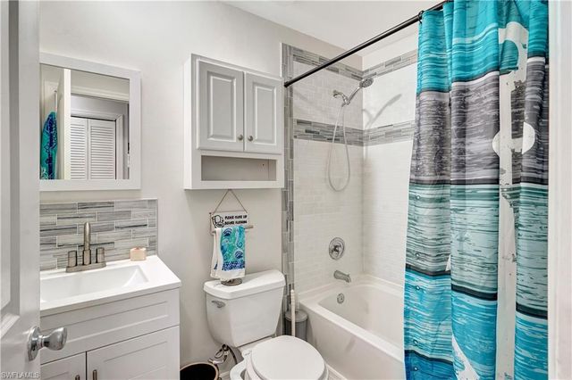 5887 Kingfish RD, Bokeelia, FL 33922