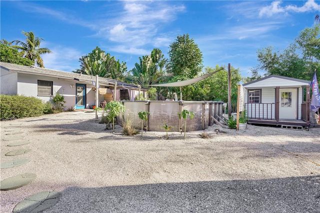 5887 Kingfish RD, Bokeelia, FL 33922