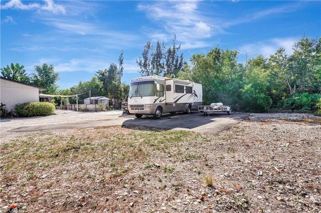 5887 Kingfish RD, Bokeelia, FL 33922