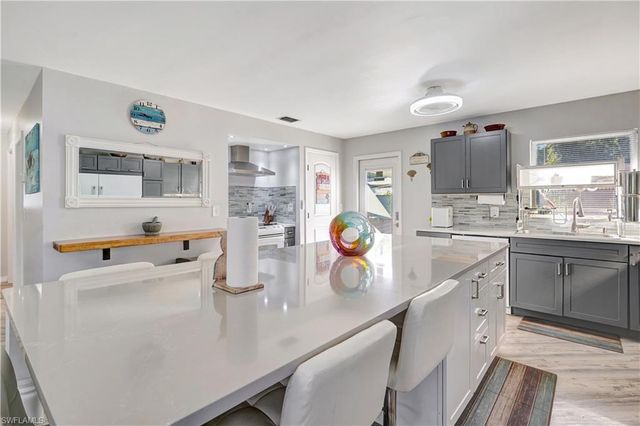 5887 Kingfish RD, Bokeelia, FL 33922